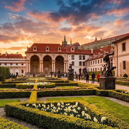 Romantic By Castle Apartamento Praga